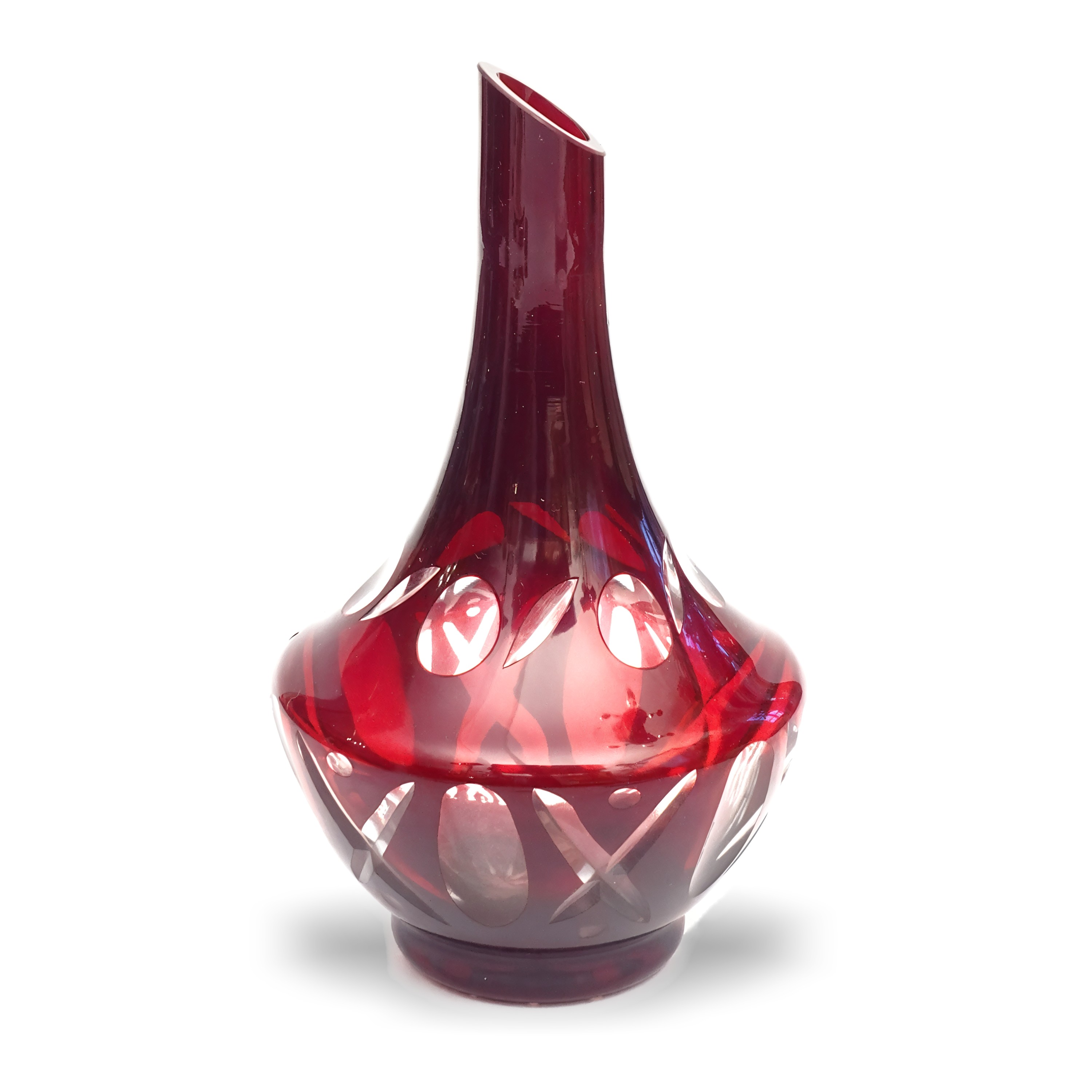 Böhmen Rote Kristallvase, Diagonalschliff, Rote Vintage Handgefertigte Vase